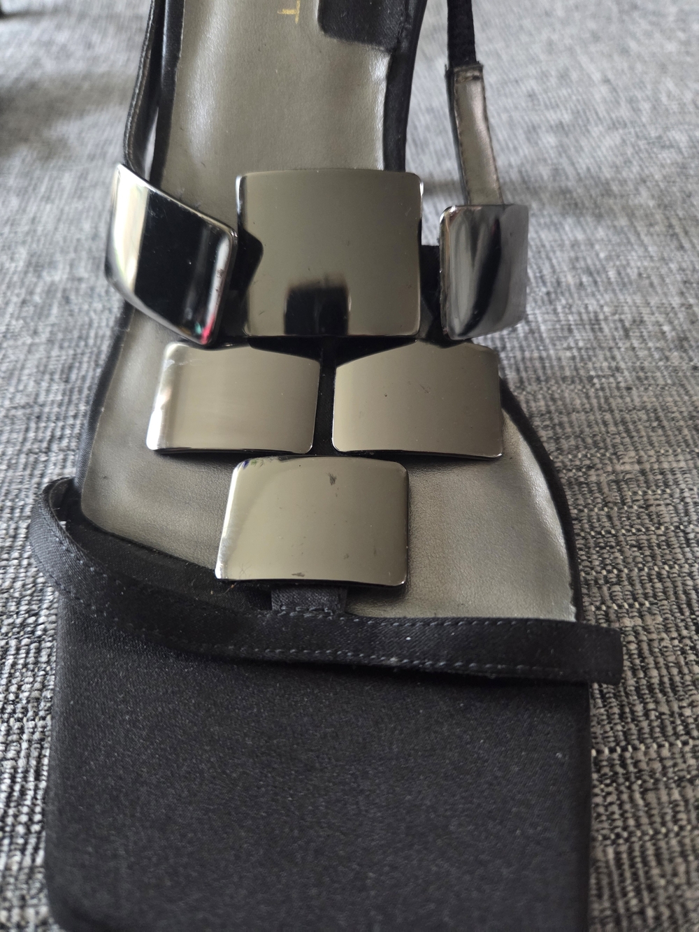 Nine West Silver Metallic Accents Square Toe Heel Sandals Size 8 - Picture 8 of 10